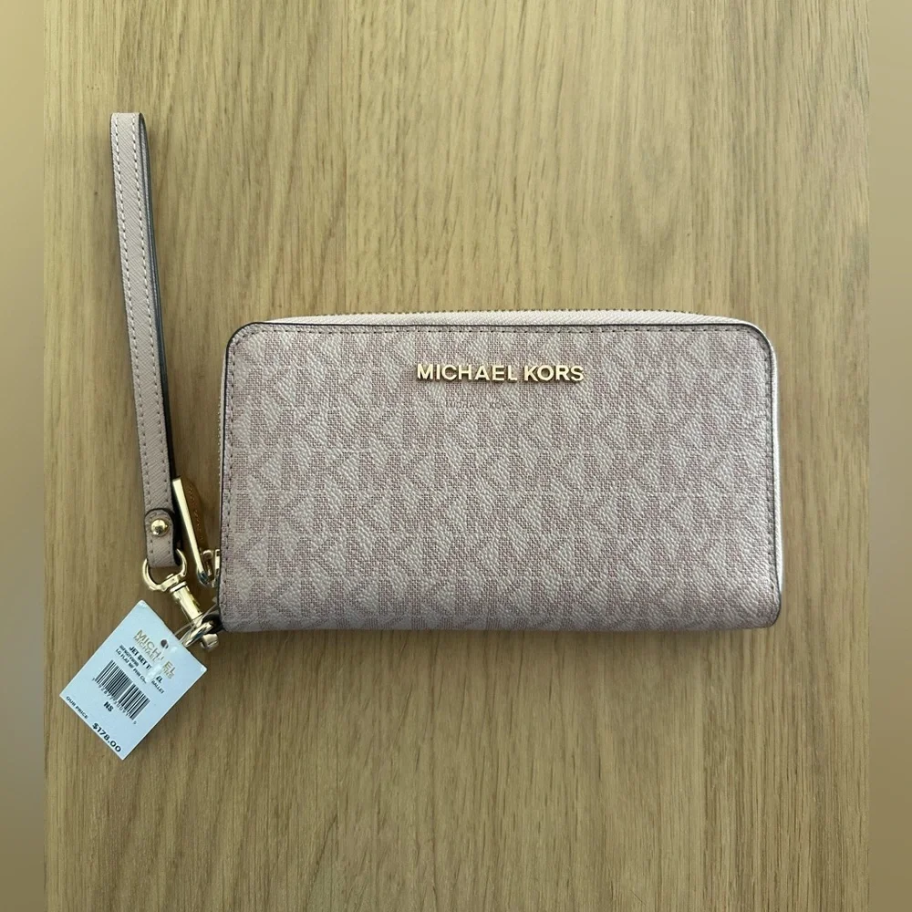 Michael kors Wristlet wallet - Picture 1 of 10